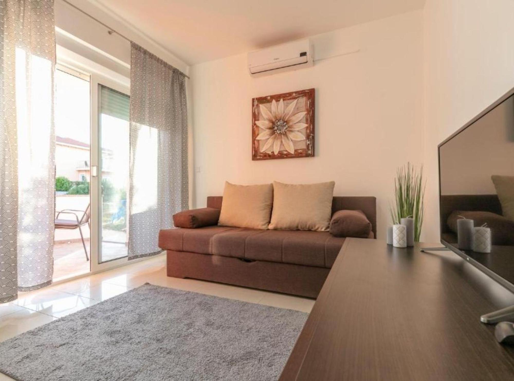 M & B Apartment *