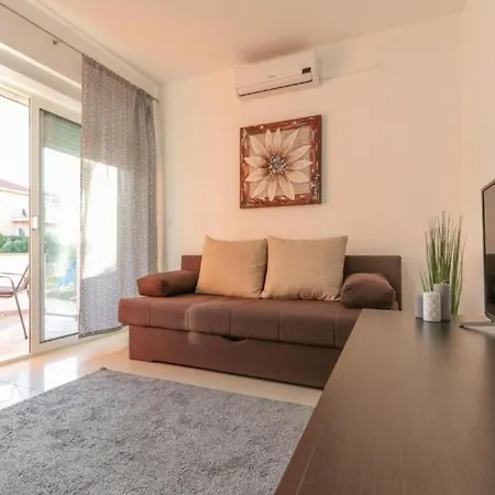 M & B Apartment Bibinje Exterior photo