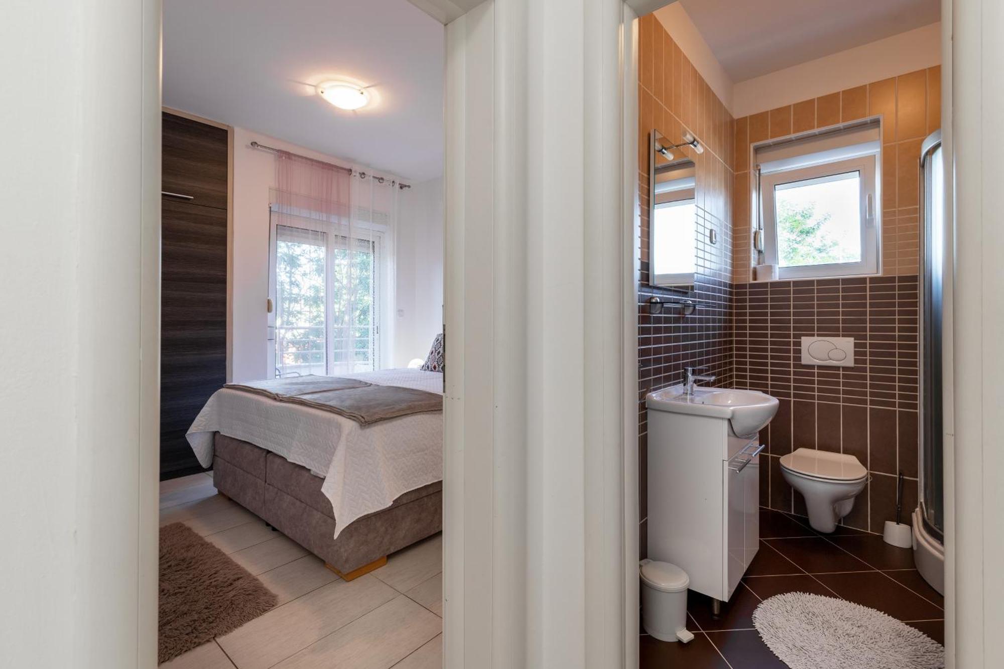 Apartment M & B *